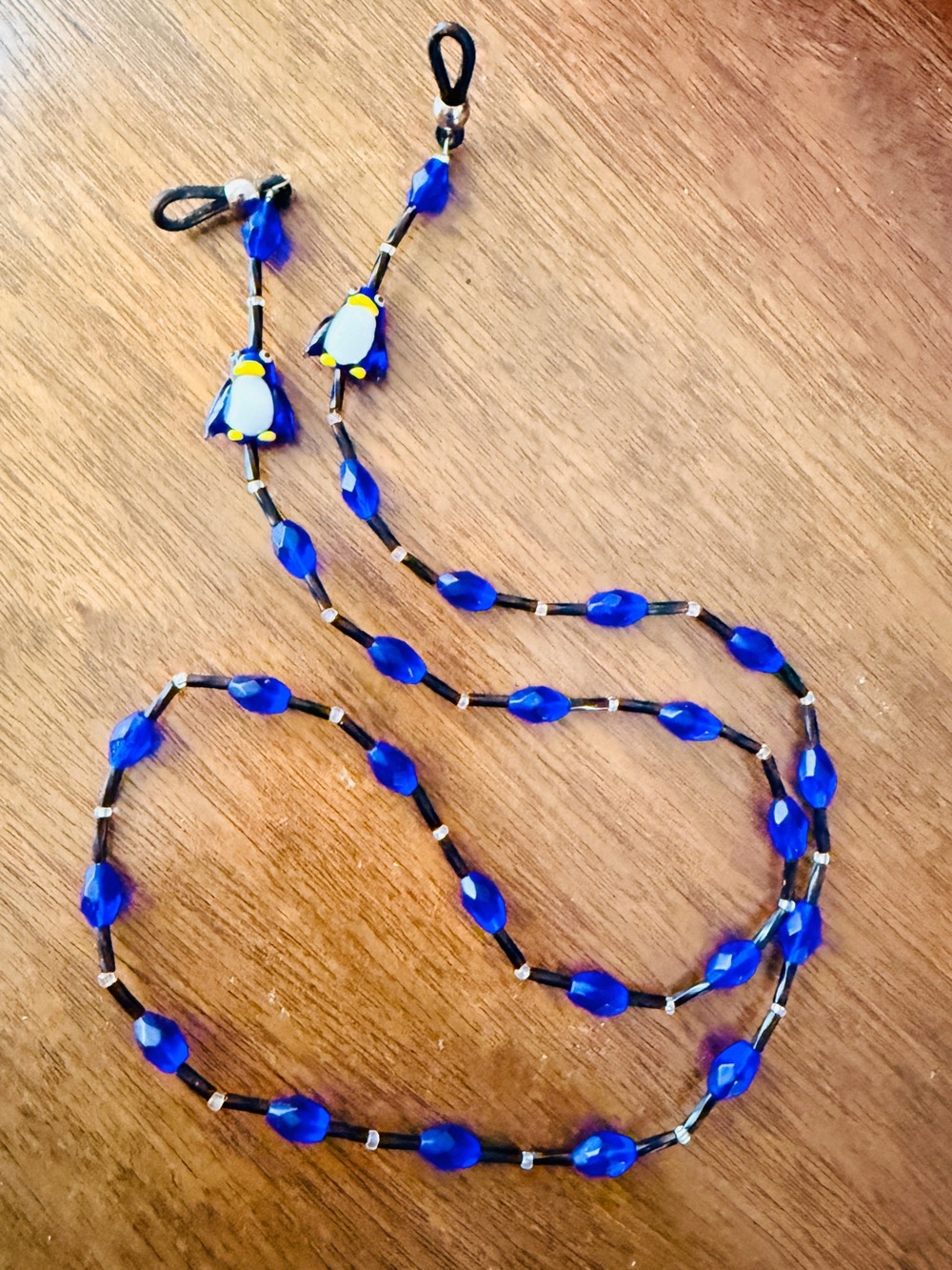 Charming Vintage Cobalt Blue Glass Penguin Eyeglass Chain / Sunglasses Lanyard